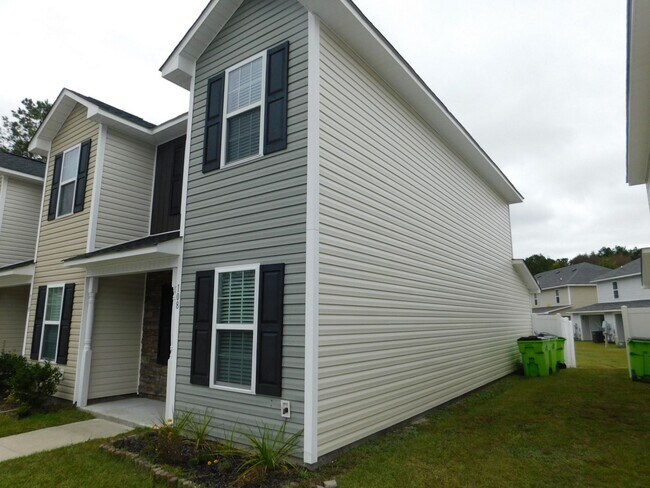 Photo - Month to Month Lease