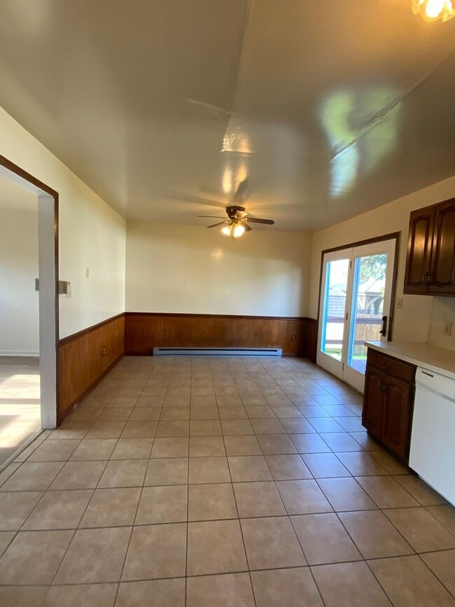 Photo - 413 S Plum St