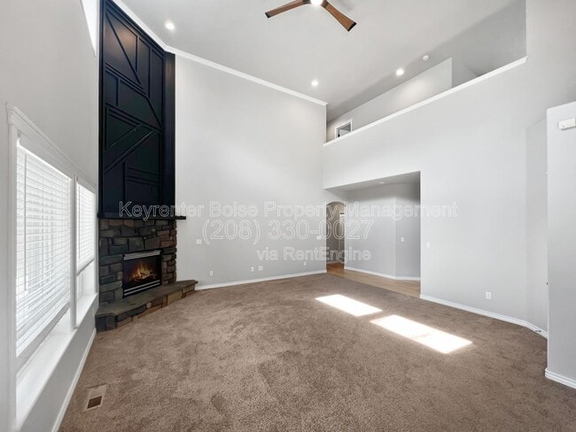 Photo - 345 E Kite Dr