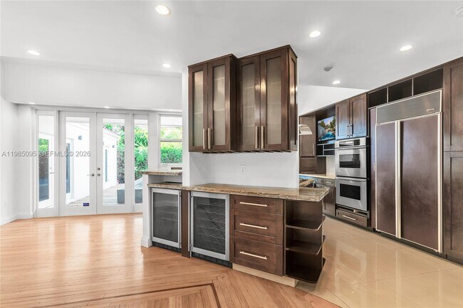 Photo - 776 NE 74th St