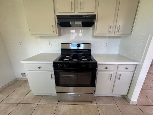 Photo - 6810 Creek Village Dr