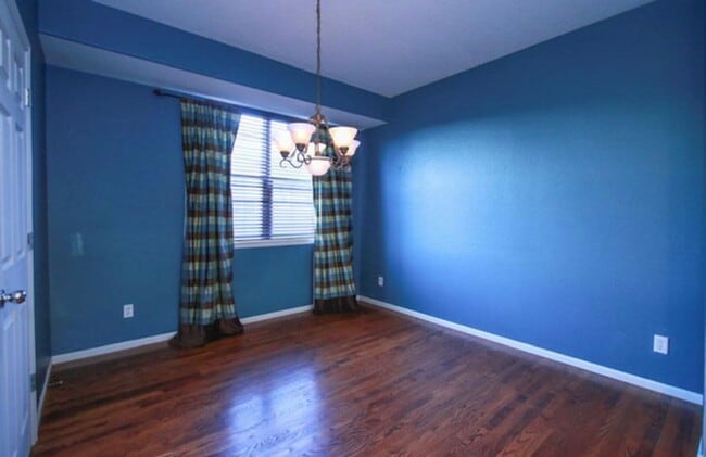 Building Photo - Stylish 3-Story Rowhome in the Desirable Water Tower Community Arvada - Available NOW!
