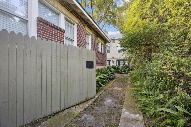 Photo - 1338 Wolfe St