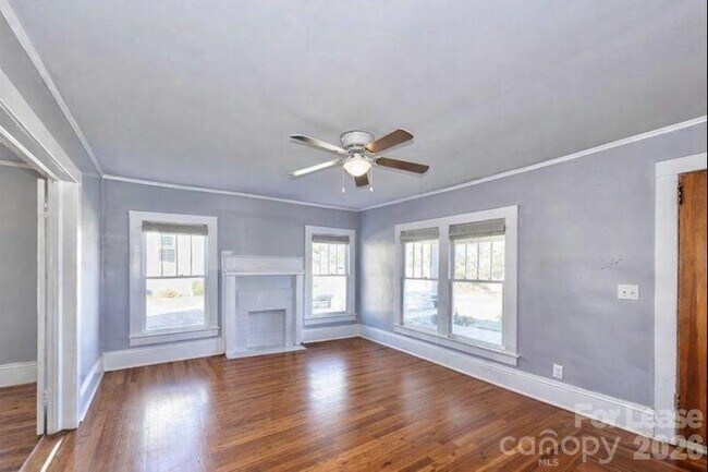 Photo - 508 S Main St