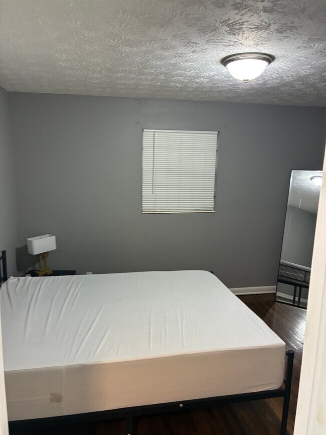 Photo - 3126 Martha St Unit room 6