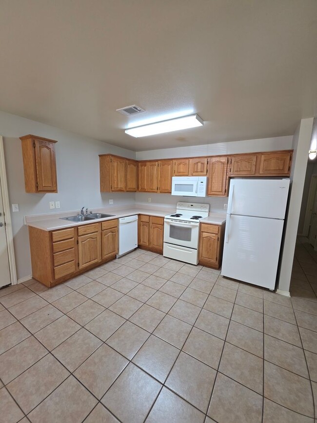 Photo - 108 Poplar St