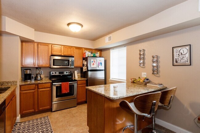 Photo - 104 Grandview Ct Unit 114