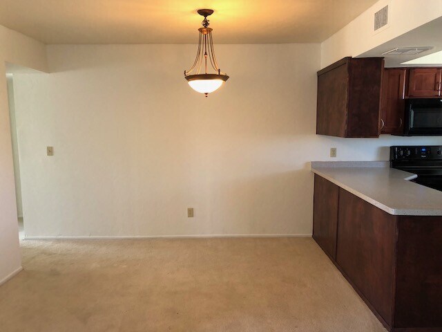 Photo - Upstairs Three Bedroom Condo ~ N. Prescott