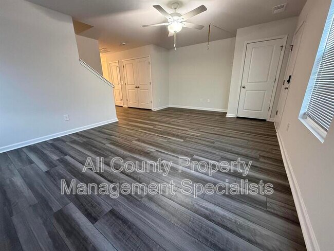 Photo - 451 Dinkins Dr