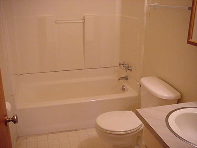 Photo - 3Bd/1Ba Single Story House - Available to View!