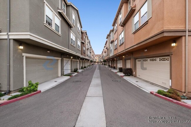 Photo - 137 Burbank St