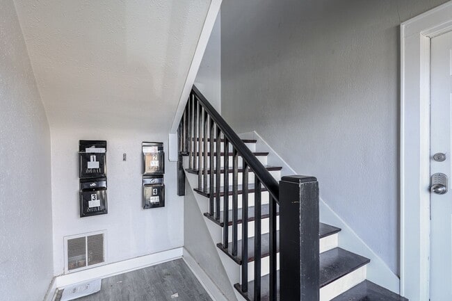 Photo - 324 NW 24th St Unit 2