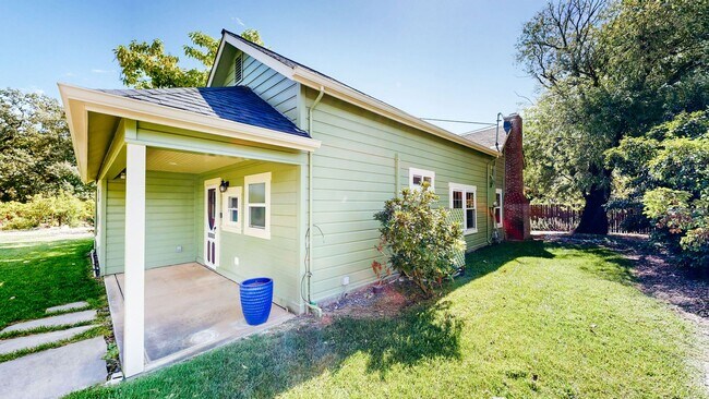 Photo - Country Charm Meets Vineyard Views! Two Be...
