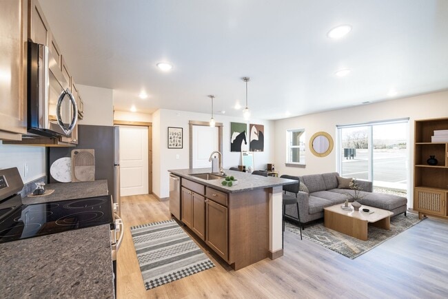 Photo - Gateway View Apartments