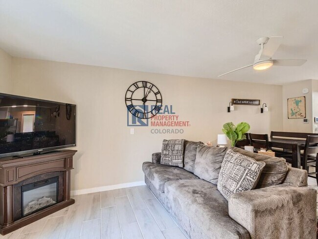 Photo - 2785 E Nichols Cir