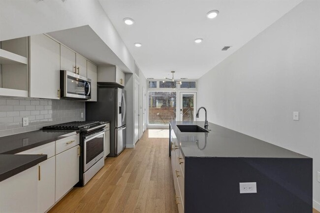 Photo - 2002 E 7th St Unit 242