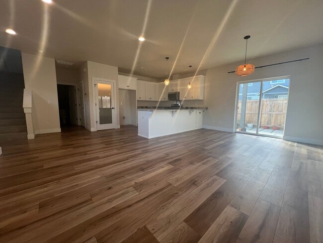 Photo - Charming three bedroom townhouse in the heart of Talent! | Available Mid May