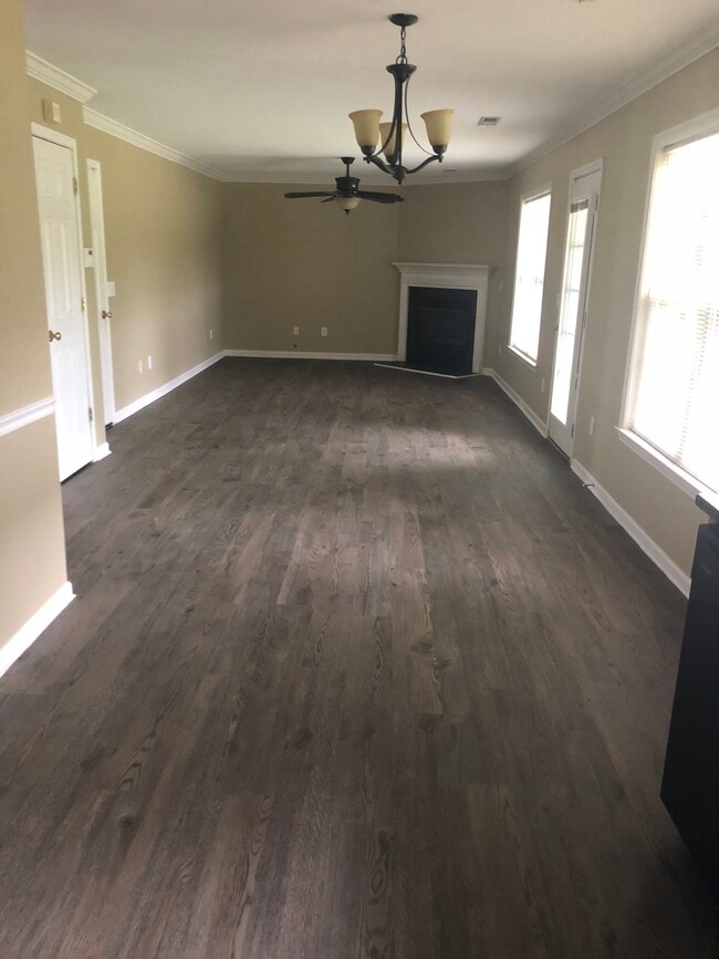 Photo - 6220 Spurgeon Way