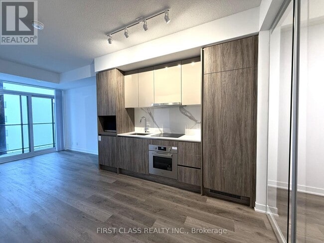 Photo - 180 Front St E Unit 2809