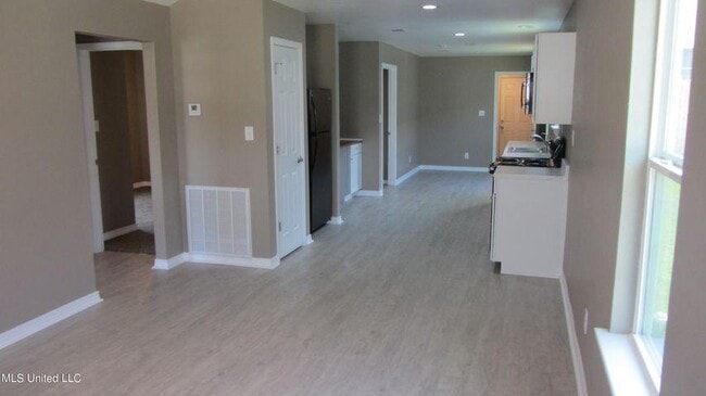 Photo - 17317 Avondale Cir