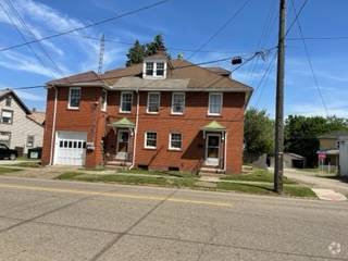 Building Photo - 804 Main Ave W Rental