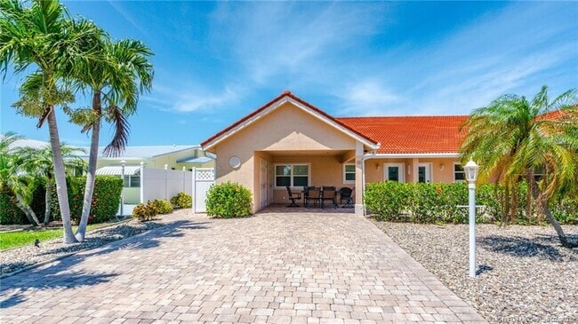 Building Photo - 60 Aqua Ra Dr Rental