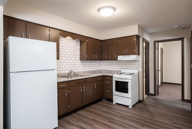 Building Photo - 3220/3222 Darwood Drive Unit 3222 Darwood Drive