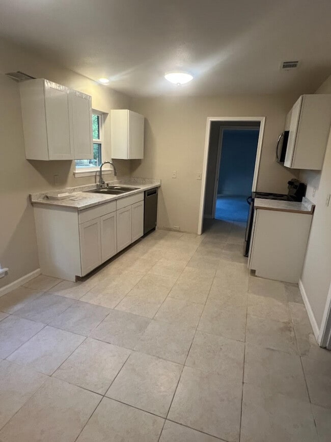 Photo - 6 Eastvale Pl