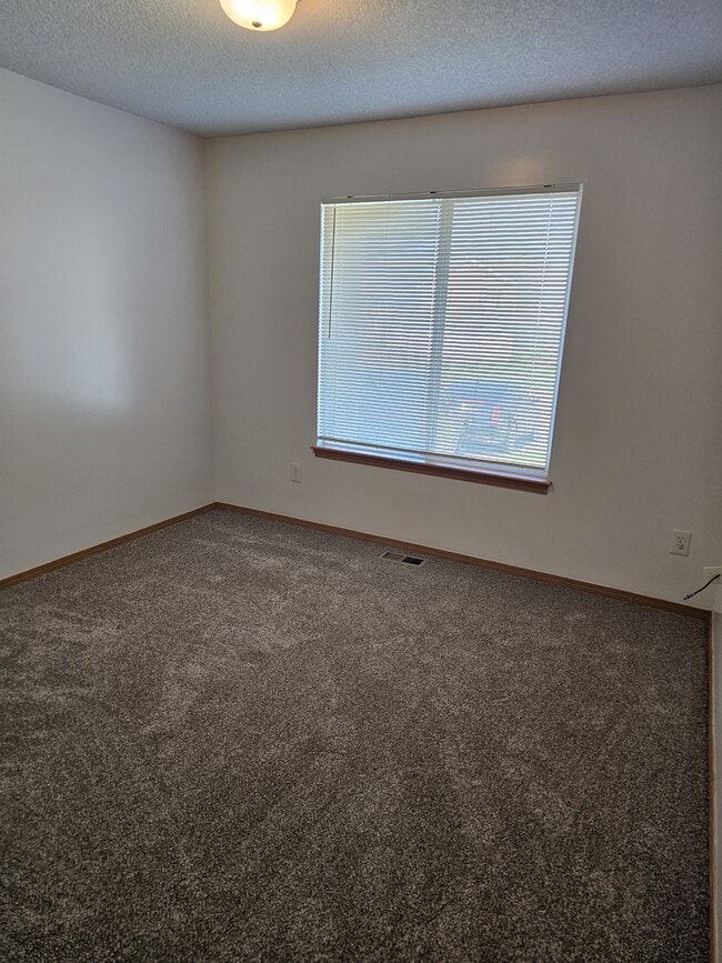 Photo - 504 Stonedale Dr