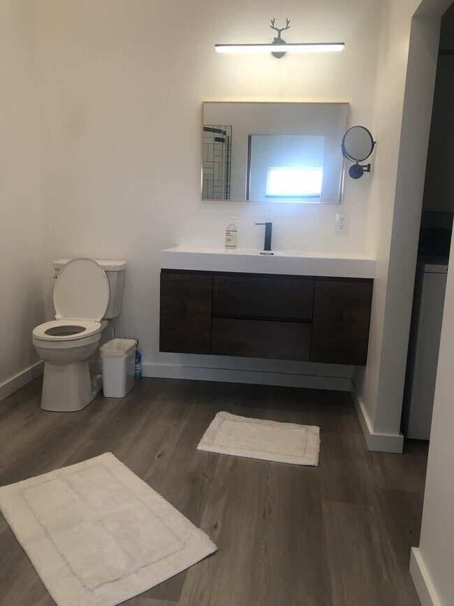 Photo - 16 Reflection Wy