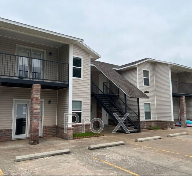 Building Photo - 316 Erin Pl