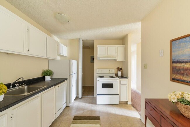 Photo - Westridge Manor