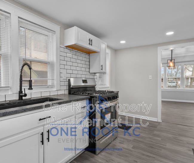 Photo - 416 N Elmwood Ave