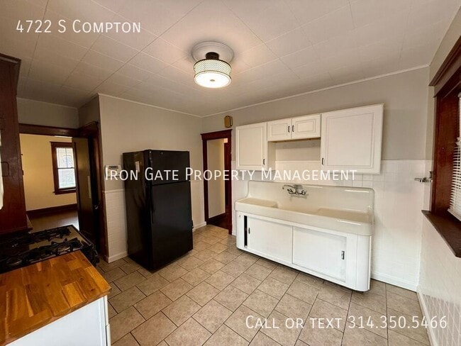Photo - 4722 S Compton-