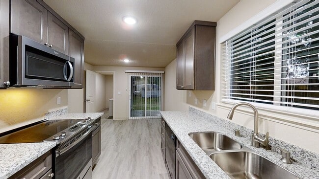 Building Photo - 1510-1512 151ST ST CT S Unit 1510