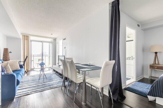 Photo - 90 Fort York Blvd Unit ID1037091P