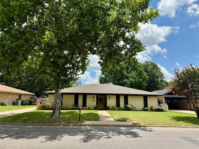 Building Photo - 3005 Anthony Dr