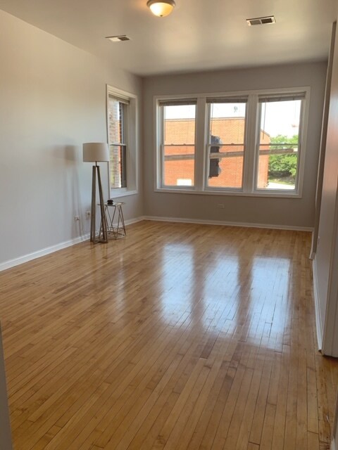 Photo - 2237 W Fullerton Ave Unit 3