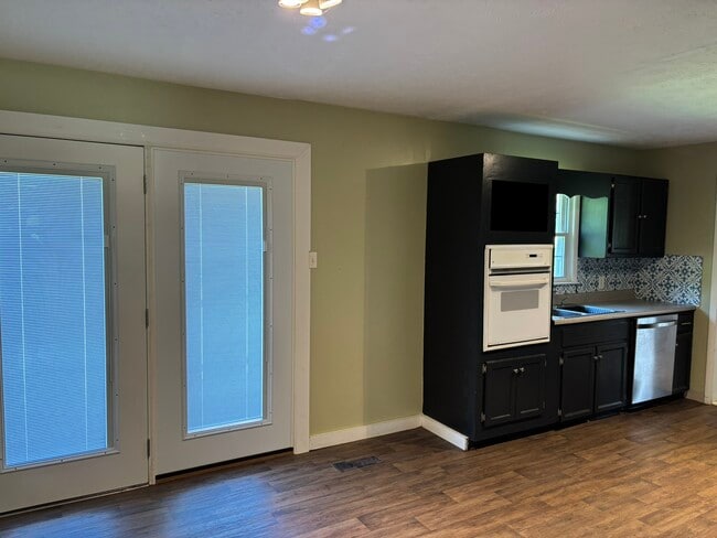 Photo - 108 Colyers Loop