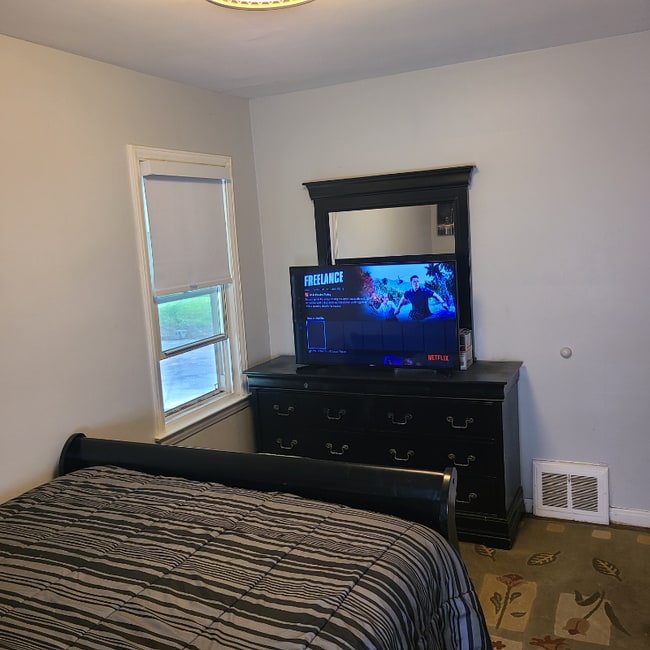 Photo - 27139 Penn St