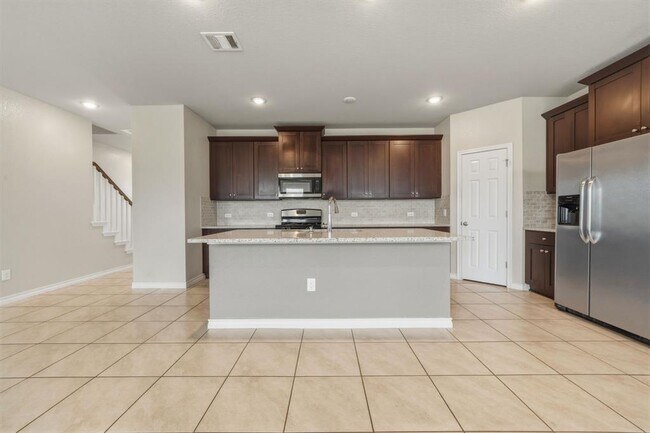 Photo - 197 Eves Necklace Dr.