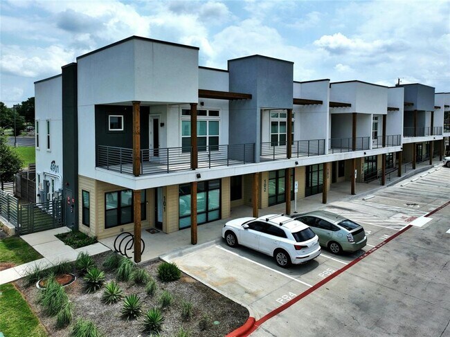 Building Photo - 4901 Springdale Rd Unit 102 Rental