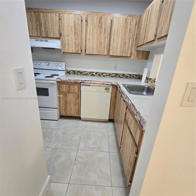 Photo - 15332 SW 72nd St Unit 6-24