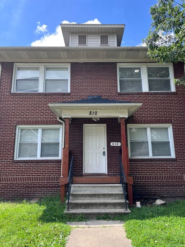 Photo - 810 Thayer St Unit 1