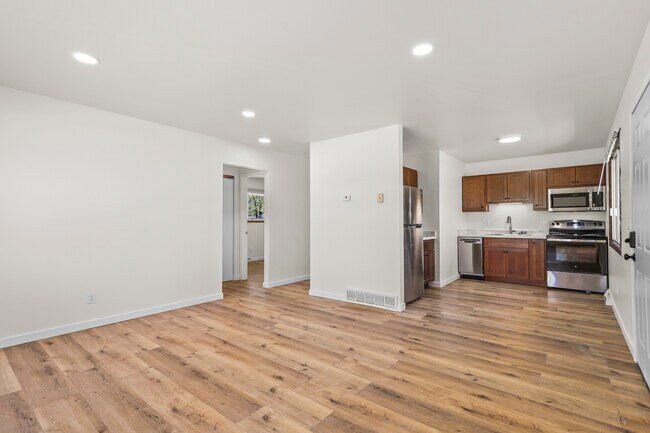 11 Simonson Blvd