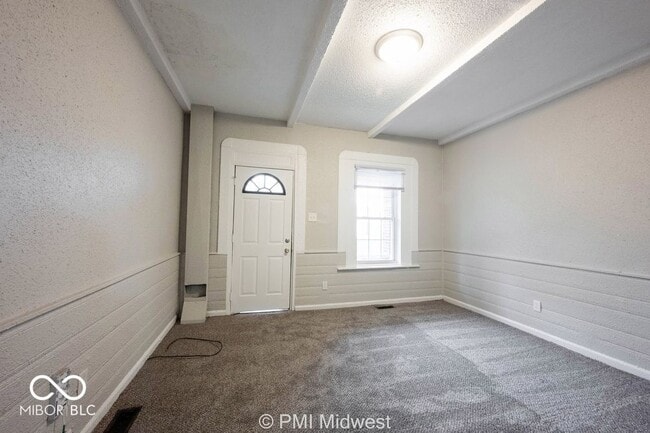 Photo - 240 N Beville Ave