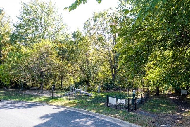 Dunlap Falls Apartments