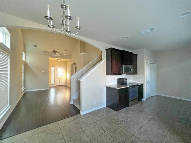Photo - 928 Lost Pines Ln