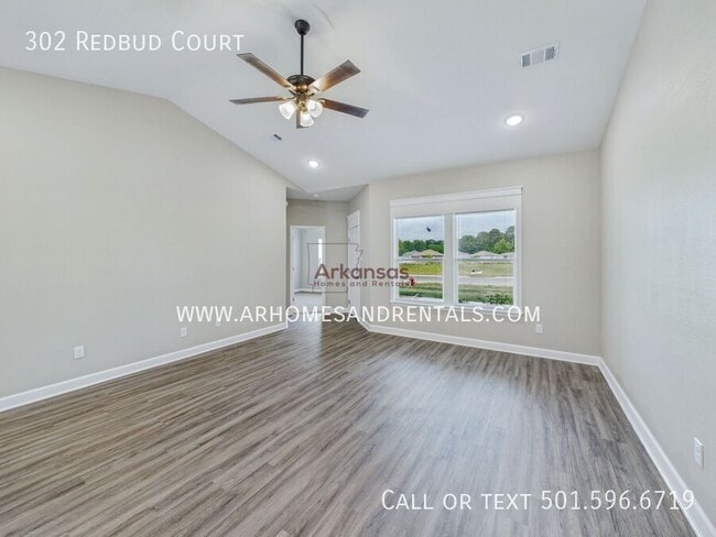 Photo - 302 Redbud Ct