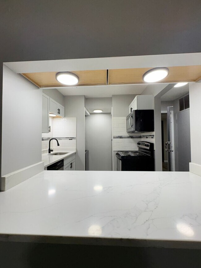 Building Photo - Discover Your Perfect Home at Bellagio Nor... Unit 1252-D